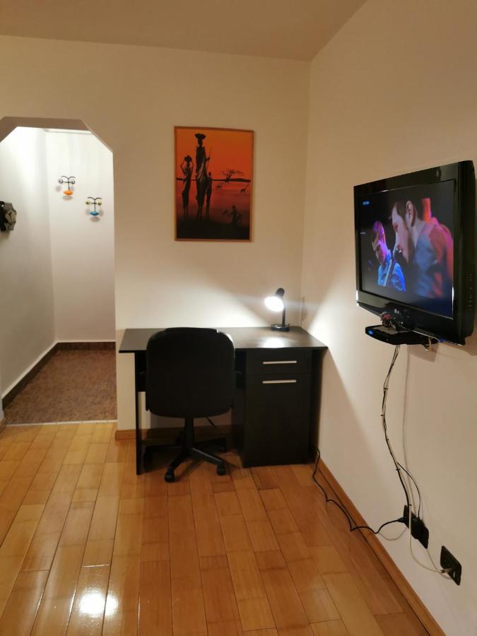 Comfy & Pleasant Apartment 10 Min Walk To Downtown Timişoara Buitenkant foto